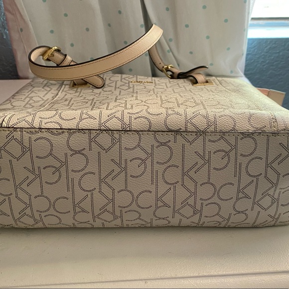 Calvin Klein purse NWT - Picture 3 of 10